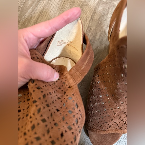 Cole Haan wedge sandal size 7.5 - Picture 5 of 6